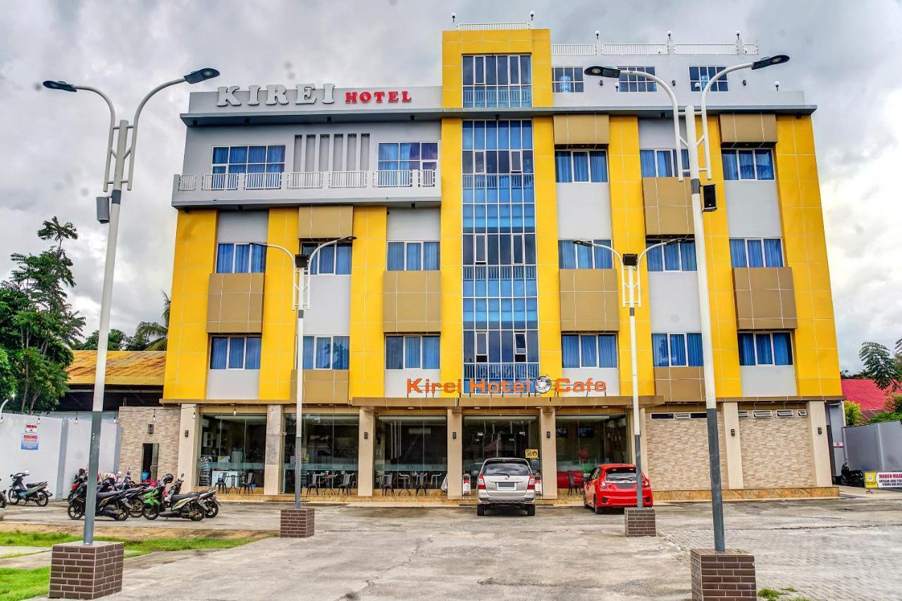Kirei Hotel Bantaeng Exterior photo