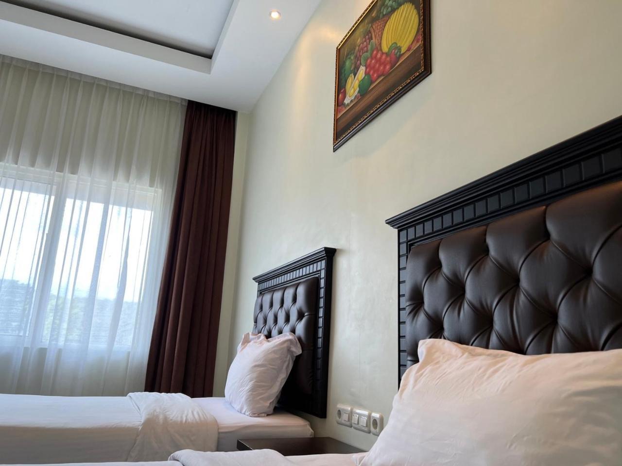 Kirei Hotel Bantaeng Exterior photo